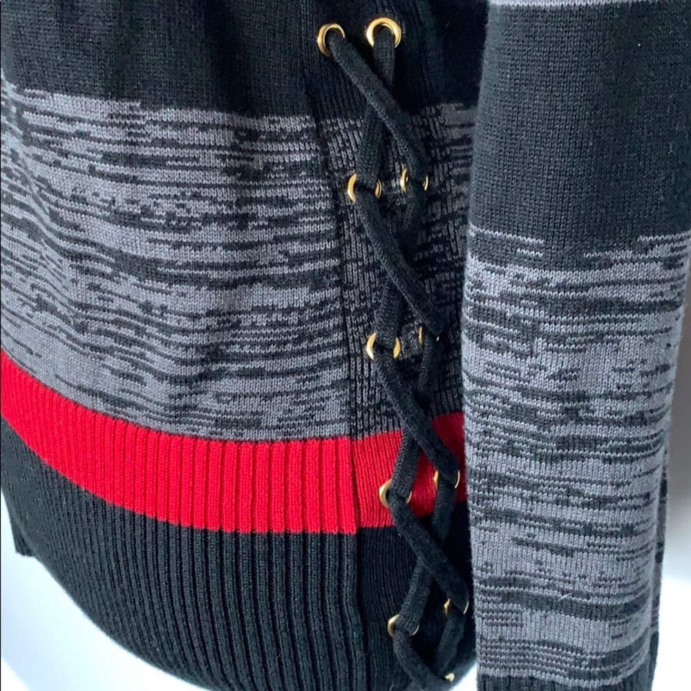 Lace Up Sweater - Picture 3 of 7